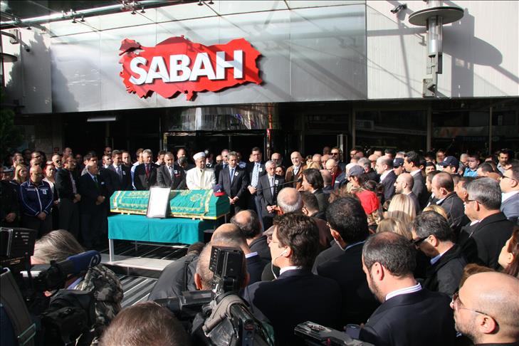 Savaş Ay son yolculuğuna uğurlanıyor
