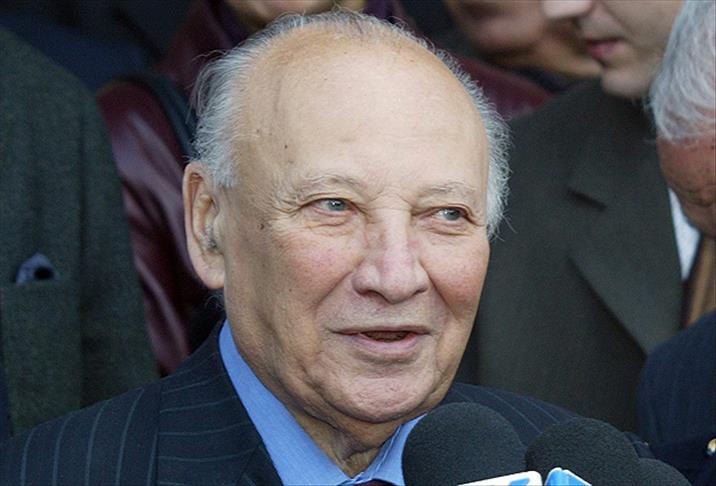 Rum yönetimi eski lideri Klerides öldü