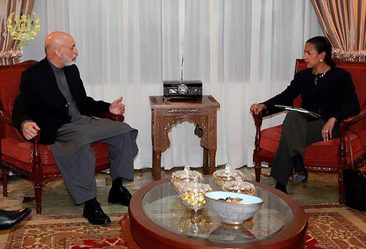 Rice Afganistan'da Karzai ile görüştü