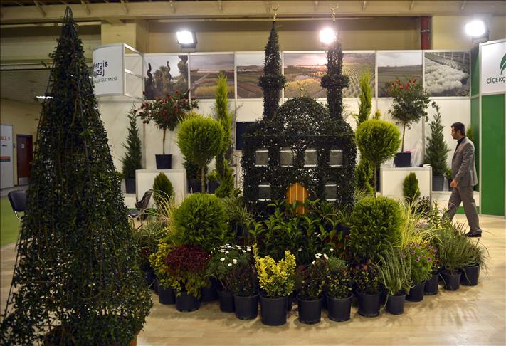 Intl Flower Show 'blooms' in Istanbul