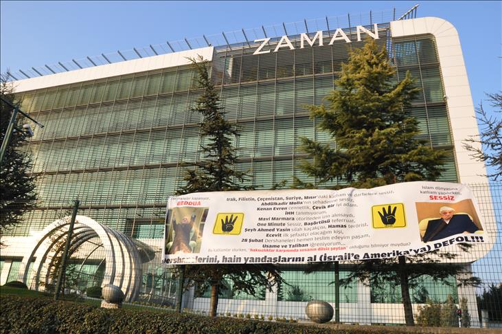 Zaman gazetesinin önünde protesto