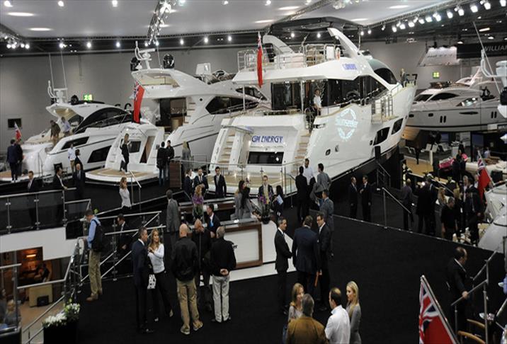 لەندەن.. نمایشی یەخت