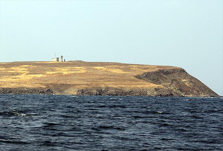 "Sahibinden satılık" ada