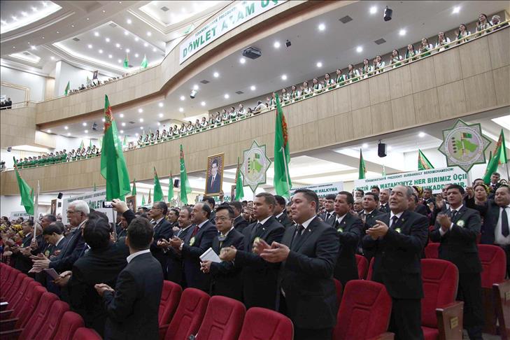 Turkmenistan to restrict free gas