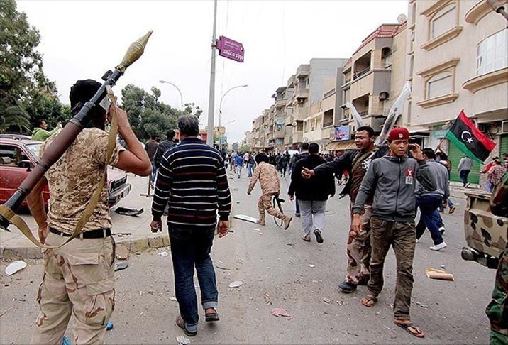 24 killed in clashes between Libyan police, Gaddafi loyalists