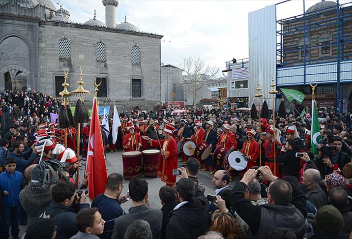 İstanbul'da "Milli İradeye Saygı" mitingi