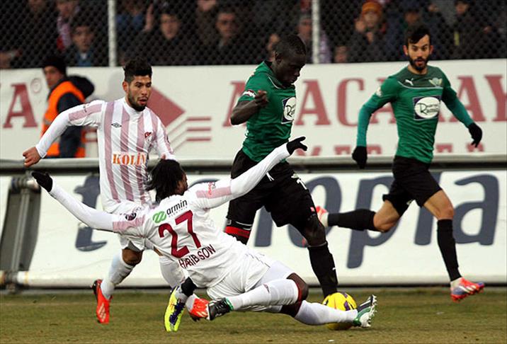 Elazığspor 2. yarıya iyi başladı