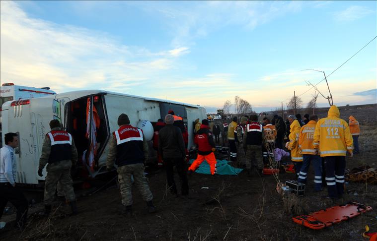 Nine die in coach crash in Turkey