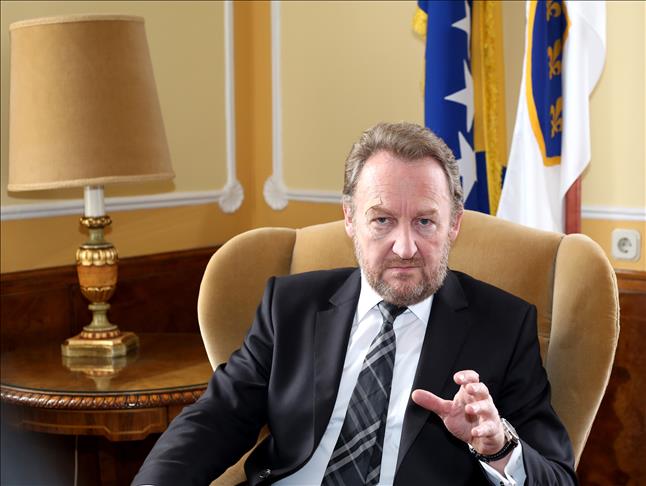 Bosnian leader Izetbegovic talks to AA about the crisis in his country