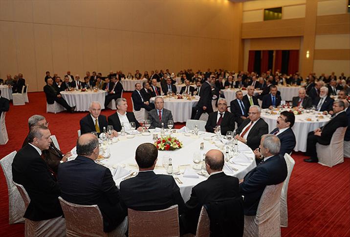 Erdoğan eski AK Parti milletvekilleriyle bir araya geldi