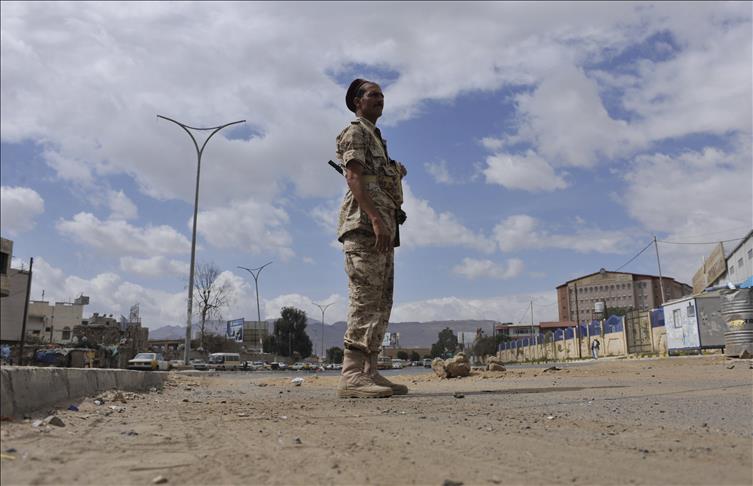 Calm returns to Yemen prison compound after clashes
