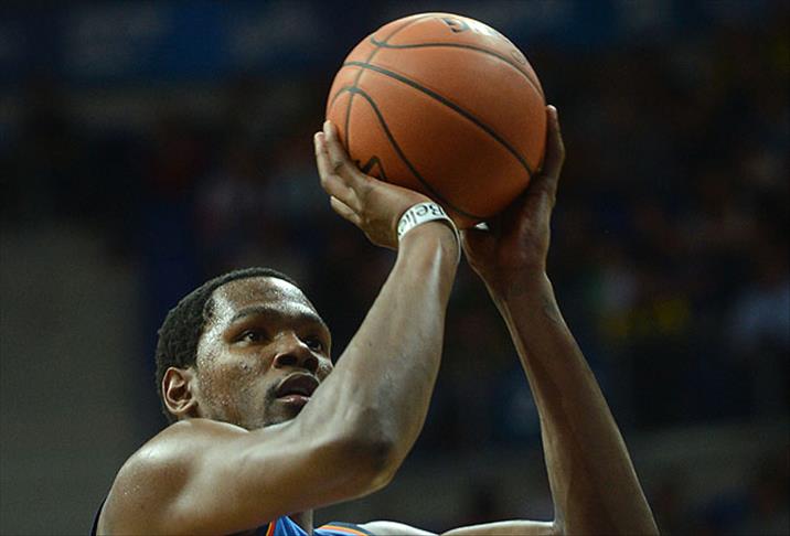 Kevin Durant Lakers'ı yıktı