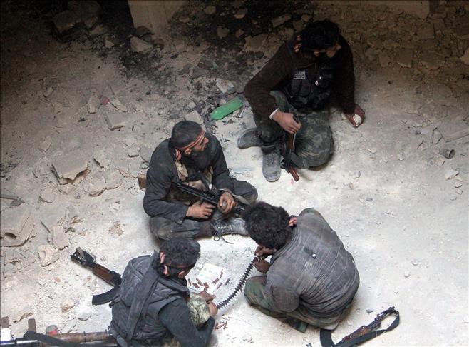 Islamic front blows up Assad forces' HQ in Aleppo