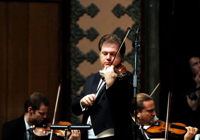Peaceful melodies at World's Violin Festival in Istanbul