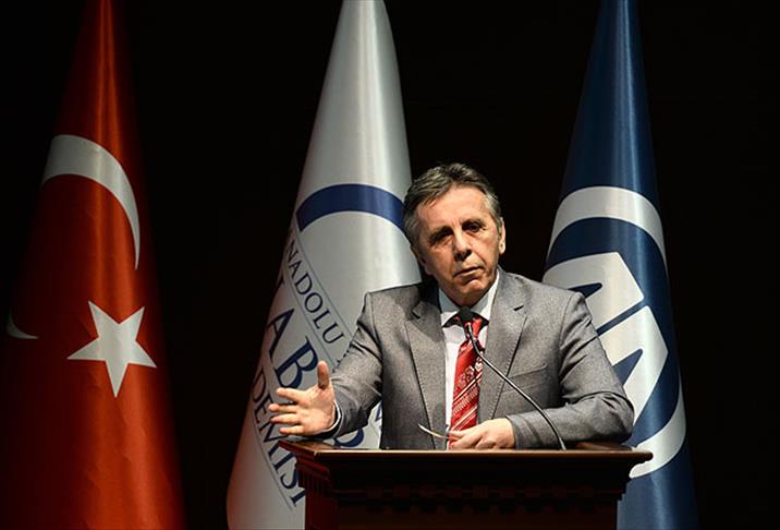 Kimlik sorunu olan toplum gerginlik içinde yaşar