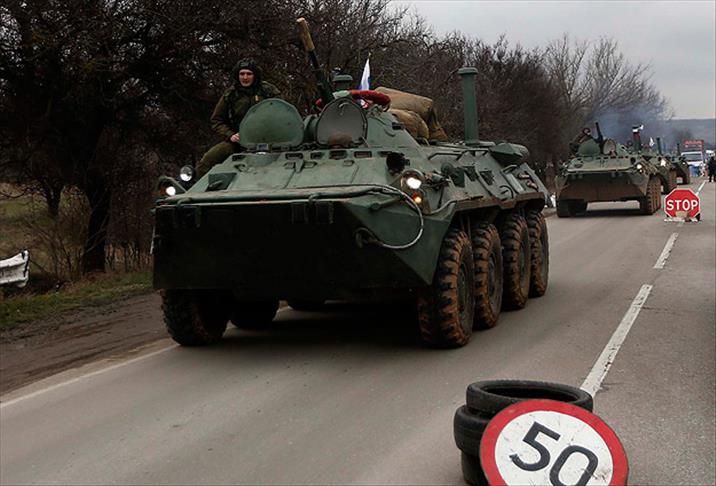 Rus tankları Akmescit yolunda