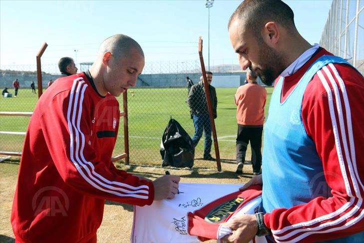 Le franco-marocain Aatif Chahechouhe, star du championnat turc