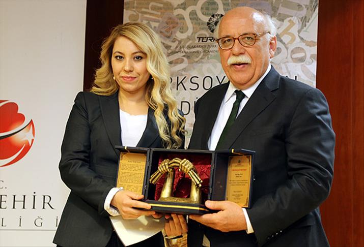 AA muhabiri Ünal'a "TÜRKSOY Basın Onur Ödülü"