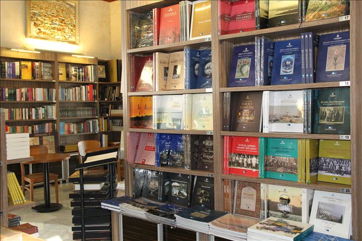 Internationally acclaimed Indian writer Khushwant Singh dies
