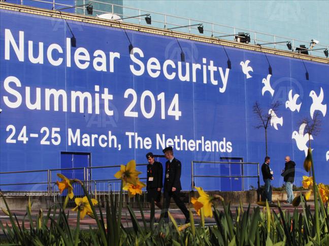 La participation de la Russie au G8 est suspendue