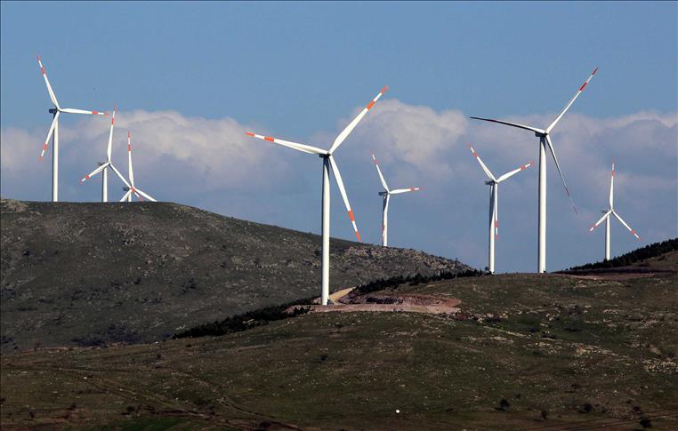 China diversifies towards wind and nuclear power