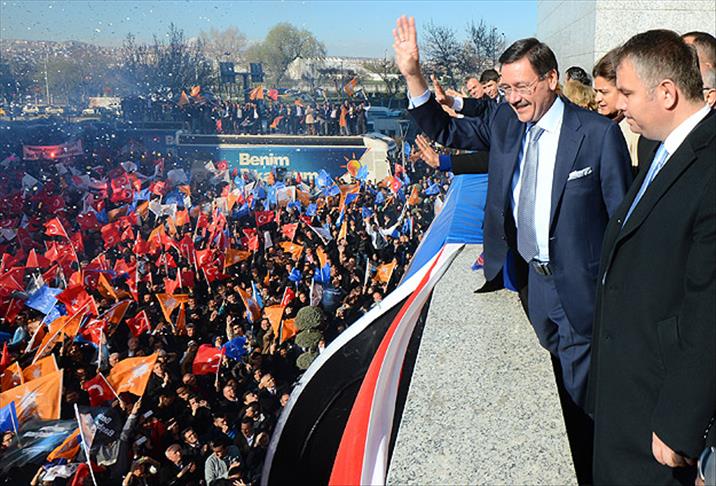 Melih Gökçek’e coşkulu karşılama