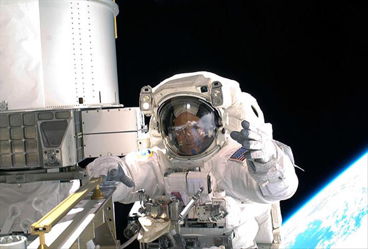 La tension entre les Etats-Unis et la Russie dérive dans l'espace