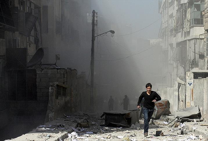 Esed  havadan ve karadan bombaladı: 100 ölü