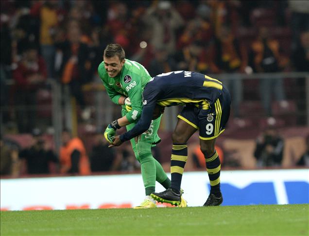 Galatasaray defeat Fenerbahce in Istanbul derby