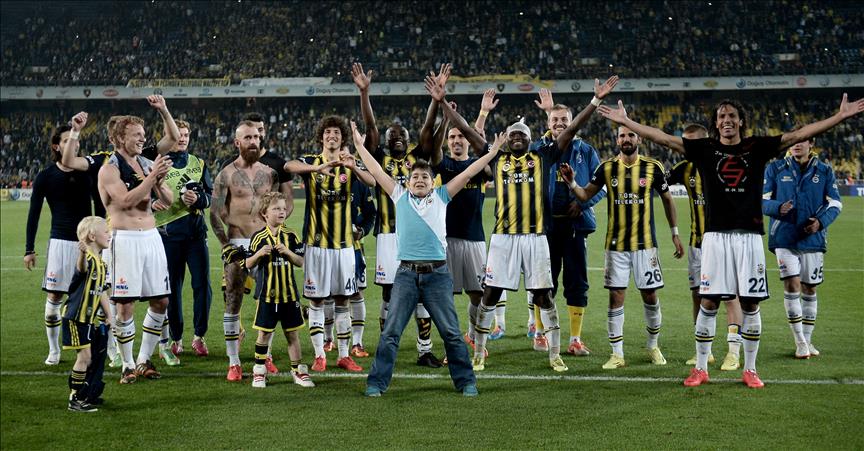 Football: Fenerbahce close to their 19th title