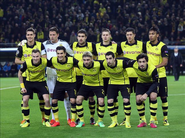 Football: Borussia Dortmund reach German Cup final