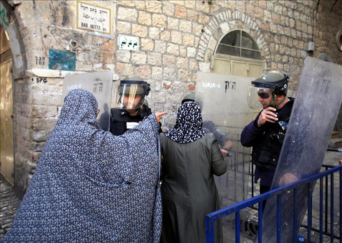 Israel restricts access into Al Aqsa mosque compound