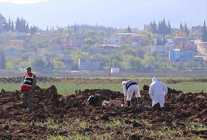 Syrian shell hits tractor in Turkey, two injured