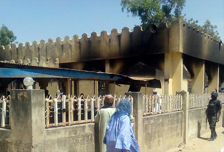 Mosques, churches torched in Nigeria communal clashes