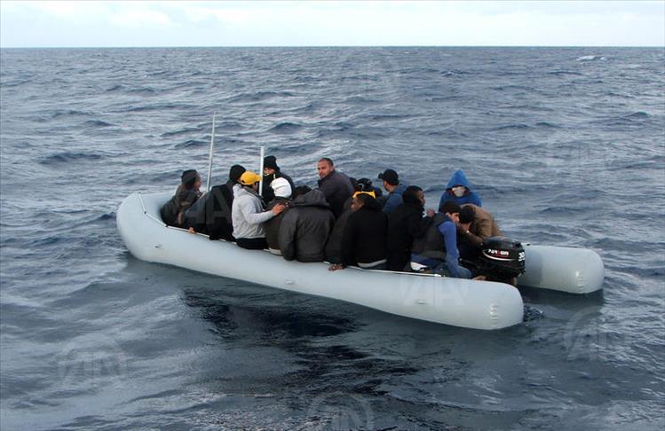 La marine italienne sauve plus de 200 migrants clandestins