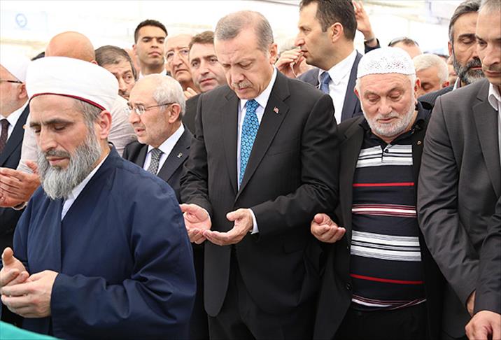 Erdoğan madenciler için gıyabi cenaze namazına katıldı