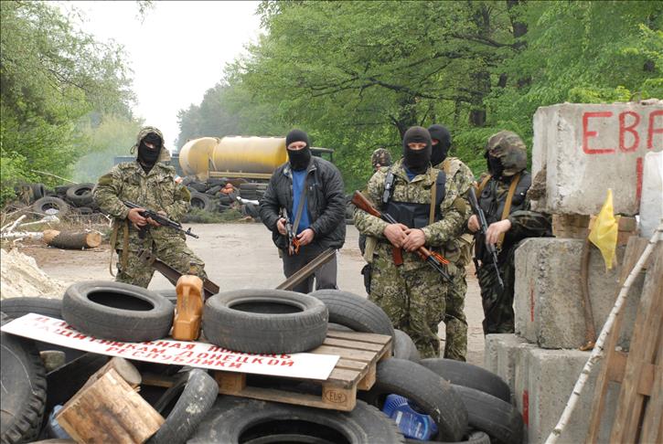 Clashes erupt in Ukraine's Slavyansk