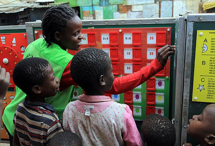 Kenya'da sokak çocuklarının umudu: "Seyyar okul"