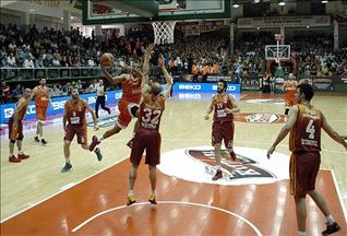 "غلاطة سراي" يخسر لقاء الدور نصف نهائي السلة الثاني