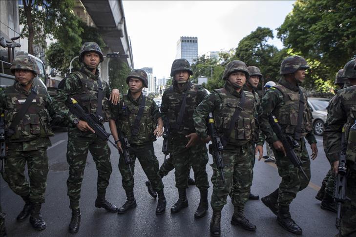 Thai military shuts down Bangkok in fear of protests