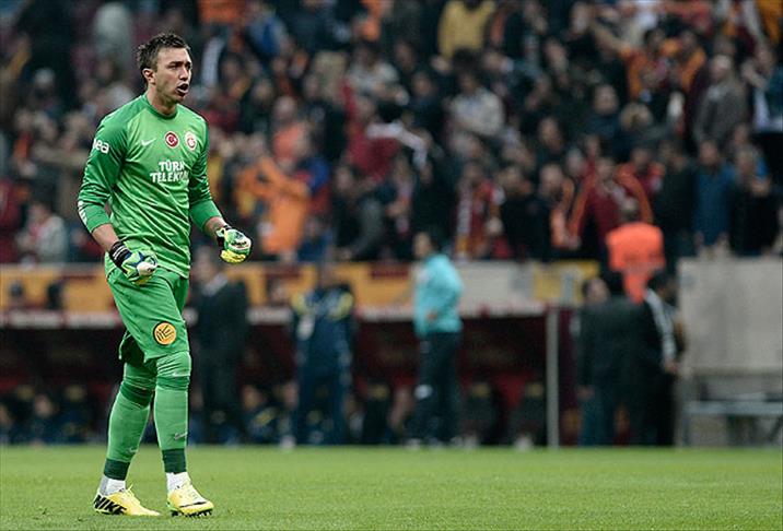 Muslera'nın sözleşmesi uzatıldı