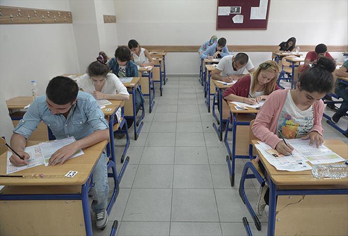 LYS Matematik ve Yabancı Dil sınavları yapıldı