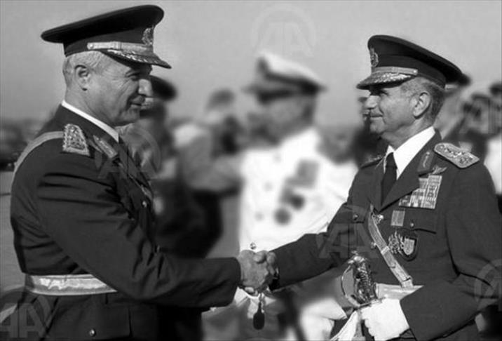 Turquie: Kenan Evren, auteur du coup d'Etat de 1980, est condamné à la prison à vie