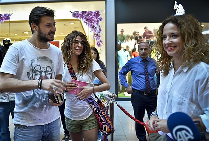 Ünlüler erken doğan çocuklar için buluştu