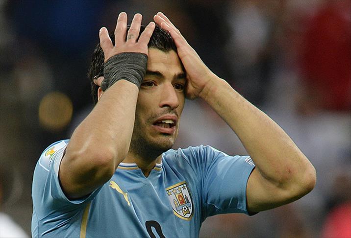 FIFA'dan Suarez'e ''ısırık" cezası