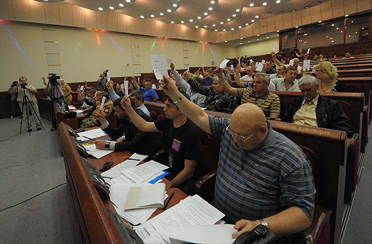 Ukraine's eastern self-proclaimed republics unite