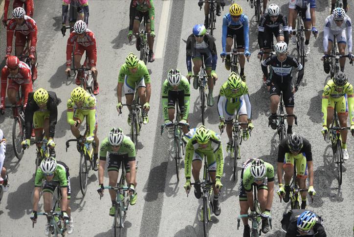 Le maillot jaune du tour cycliste de la RDC au coeur d'une polémique à cause d'un court-circuit