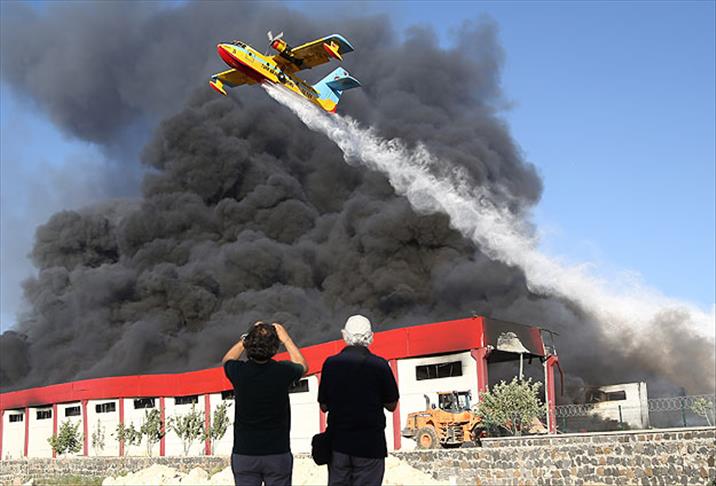 Gaziantep'teki fabrika yangını sürüyor
