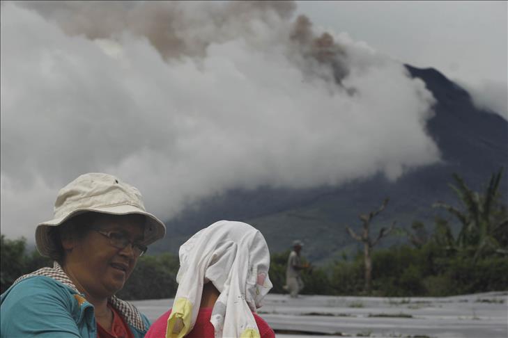 Thousands Evacuated As Indonesian Volcano Erupts