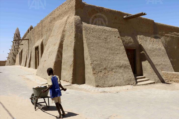 Mali: Deux mausolées de Tombouctou reconstruits